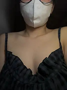 Snapshot of Tieu_Vy chatting on 13, 4, 2026 Tieu Vy online show from 13, 4, 2026