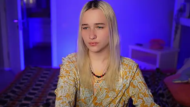 LilElfies online show from 15, 4, 2026