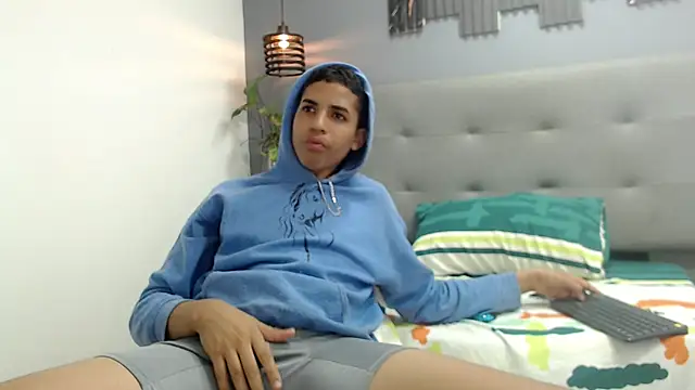 Snapshot of Lukaz_Caballero chatting on 2, 6, 2026 Lukaz Caballero online show from 2, 6, 2026