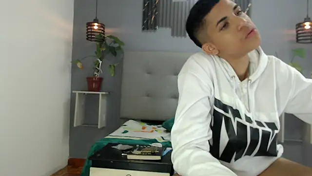 Snapshot of Lukaz_Caballero chatting on 5, 6, 2026 Lukaz Caballero online show from 5, 6, 2026