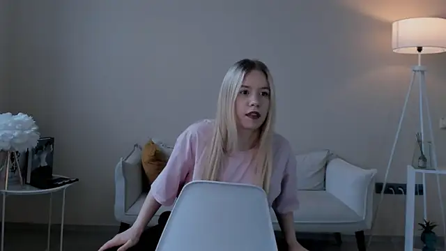 TrenaCavitt online show from 13, 4, 2026