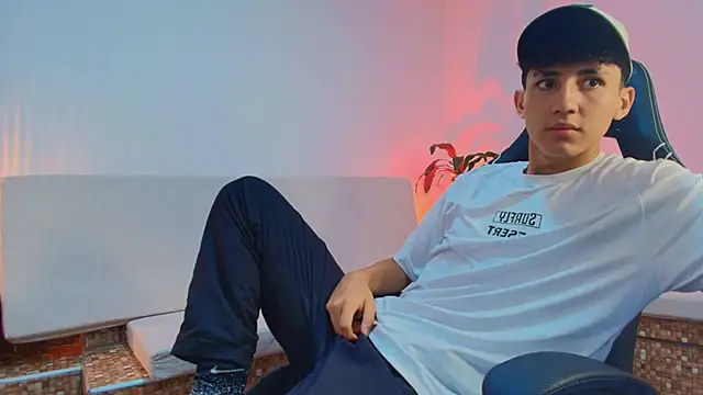 Valentino Rey online show from 9, 5, 2026
