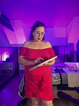 Jenifer cruz online show from 11, 4, 2026