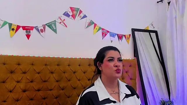 Snapshot of Katty_West chatting on 3, 7, 2026 Katty West online show from 3, 7, 2026