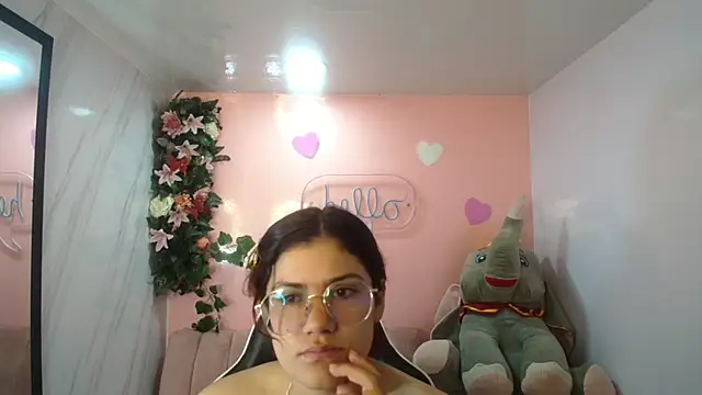 Scarlett jhonson ch online show from 15, 4, 2026