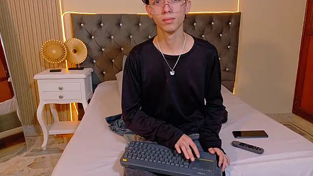Twink Sebas7 online show from 2, 7, 2026
