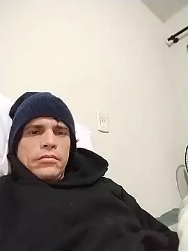 Bruno13travieso online show from 23, 5, 2026