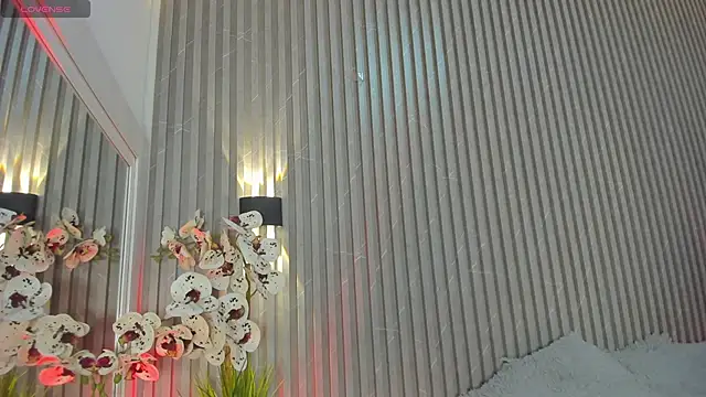 SCARLETTHUNT  online show from 10, 4, 2026