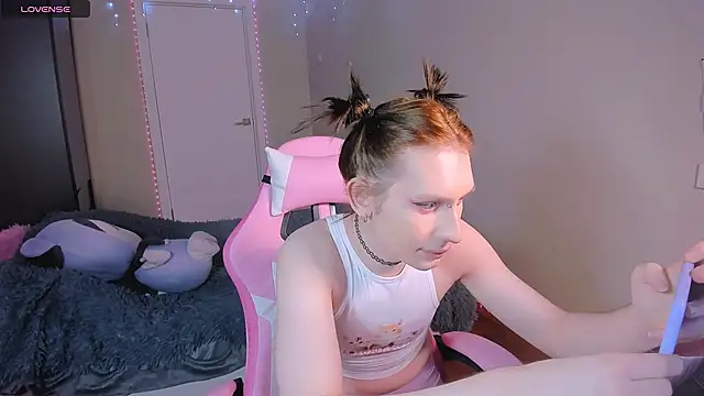 Mikaella Nicole online show from 10, 4, 2026