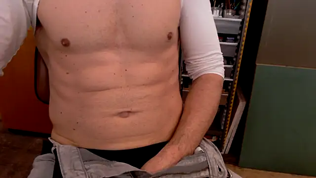 Blackandblue2000 online show from 16, 4, 2026