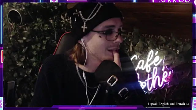 SkinnyAlex1312 online show from 15, 4, 2026