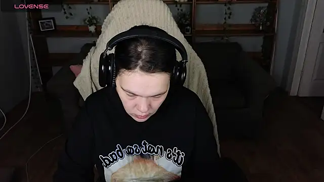 Snapshot of QwertyAnnie_Lbo chatting on 16, 4, 2026 QwertyAnnie Lbo online show from 16, 4, 2026