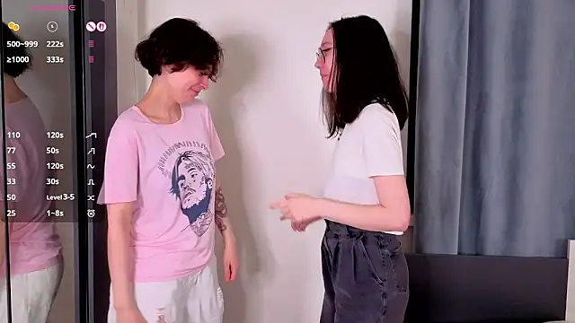 Snapshot of AllisonKierce chatting on 10, 4, 2026 AllisonKierce online show from 10, 4, 2026