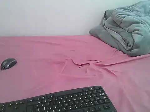 MsLaura24 online show from 11, 4, 2026