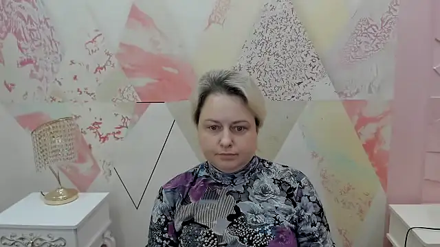 Snapshot of Helty_amo chatting on 13, 4, 2026 Helty amo online show from 13, 4, 2026