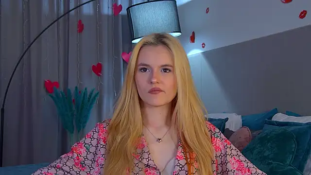 Snapshot of LeaLamour chatting on 10, 4, 2026 LeaLamour online show from 10, 4, 2026