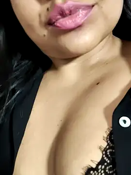 Snapshot of alisonnturbay chatting on 2, 7, 2026 alisonnturbay online show from 2, 7, 2026