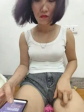 Snapshot of 2_banana chatting on 20, 6, 2026 2 banana online show from 20, 6, 2026
