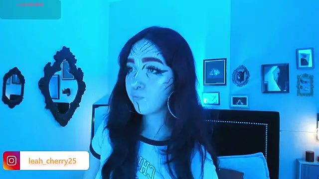 Snapshot of Leah_cherry chatting on 28, 5, 2026 Leah cherry online show from 28, 5, 2026