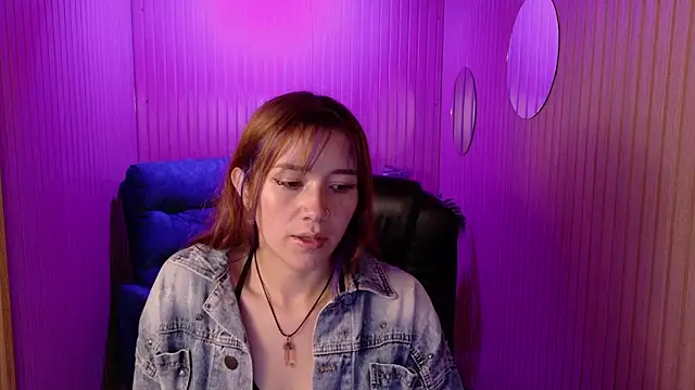 Snapshot of Emily_Cherry_ chatting on 2, 5, 2026 Emily Cherry online show from 2, 5, 2026