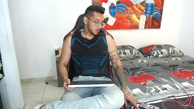 Snapshot of Andymanfit chatting on 17, 4, 2026 Andymanfit online show from 17, 4, 2026
