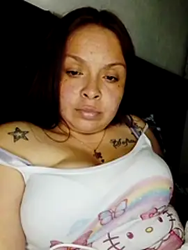 Snapshot of Lina19_93 chatting on 15, 4, 2026 Lina19 93 online show from 15, 4, 2026