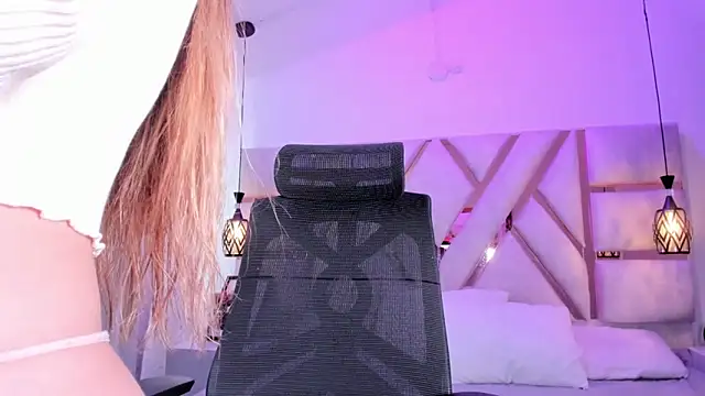 giigii hadidd online show from 30, 4, 2026