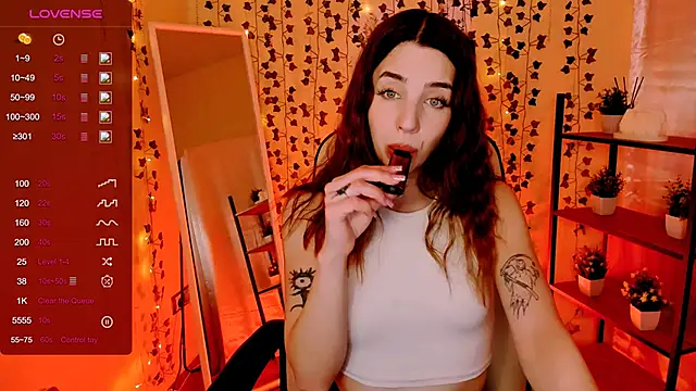 Snapshot of CharliGrace_ chatting on 5, 5, 2026 CharliGrace online show from 5, 5, 2026