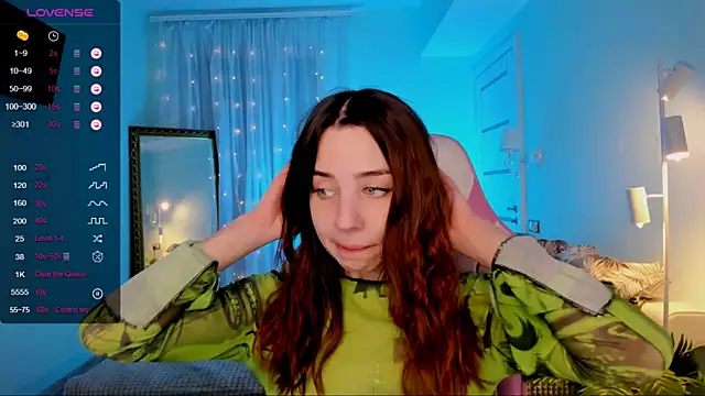 Snapshot of CharliGrace_ chatting on 15, 5, 2026 CharliGrace online show from 15, 5, 2026