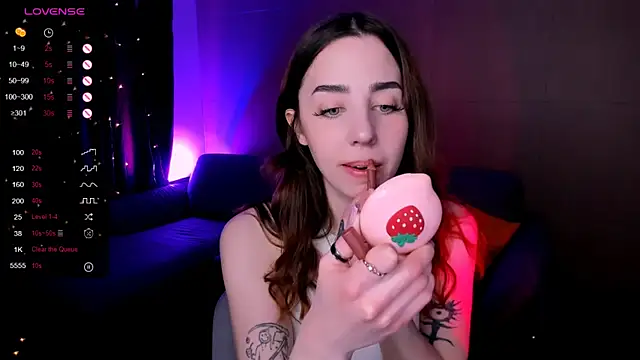 Snapshot of CharliGrace_ chatting on 21, 5, 2026 CharliGrace online show from 21, 5, 2026