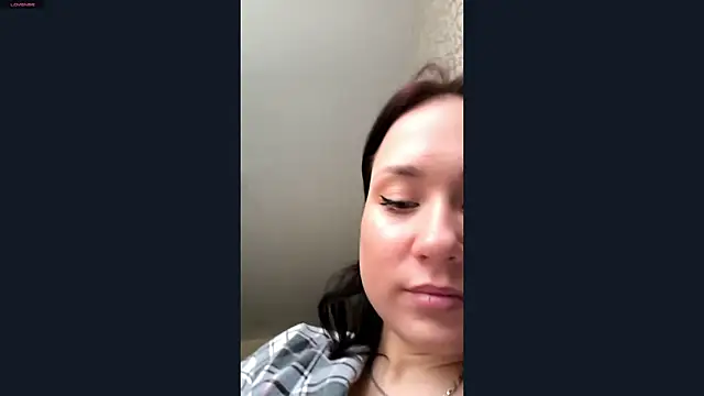 DinahZapalac online show from 15, 4, 2026