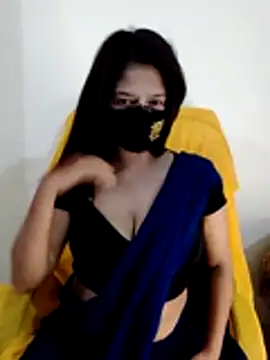 Snapshot of black-woman chatting on 23, 6, 2026 black-woman online show from 23, 6, 2026