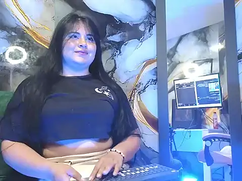 Snapshot of _angelcute16 chatting on 15, 4, 2026 angelcute16 online show from 15, 4, 2026