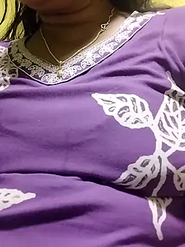 Snapshot of Monika_telugu_queen chatting on 30, 4, 2026 Monika telugu queen online show from 30, 4, 2026