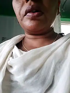 Snapshot of Monika_telugu_queen chatting on 7, 5, 2026 Monika telugu queen online show from 7, 5, 2026