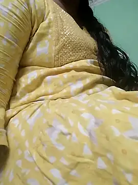 Snapshot of Monika_telugu_queen chatting on 14, 5, 2026 Monika telugu queen online show from 14, 5, 2026