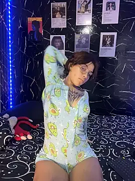 Snapshot of Ashnikko___ chatting on 29, 6, 2026 Ashnikko online show from 29, 6, 2026