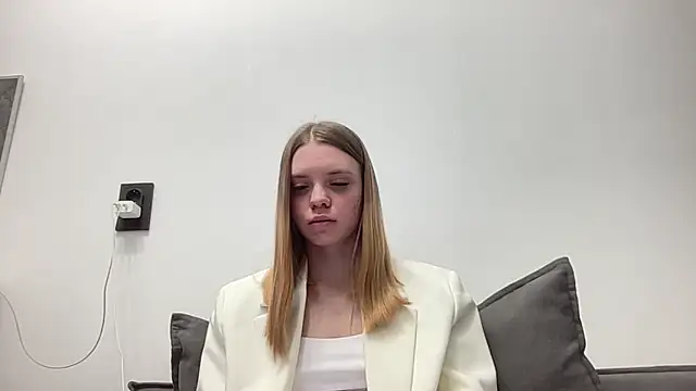 Moris 01  online show from 12, 4, 2026