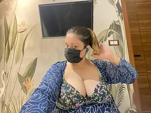 Snapshot of kavyasingh36 chatting on 16, 5, 2026 kavyasingh36 online show from 16, 5, 2026