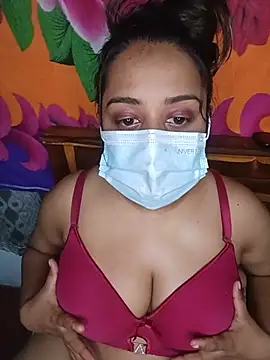 Suger Lips 99 online show from 17, 5, 2026