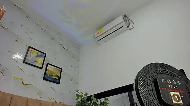 Snapshot of Candicewayne chatting on 11, 6, 2026 Candicewayne online show from 11, 6, 2026