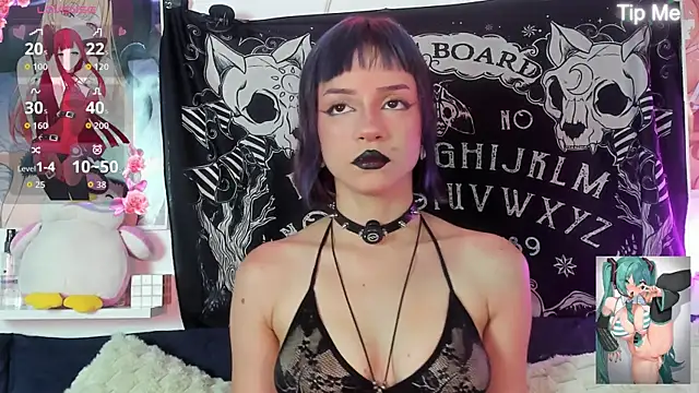 Snapshot of LaxiViolet chatting on 3, 5, 2026 LaxiViolet online show from 3, 5, 2026