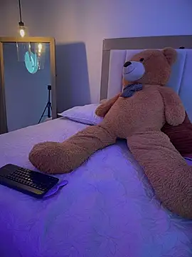 Iam Milly  online show from 15, 4, 2026