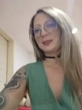 VALELUXX online show from 13, 5, 2026