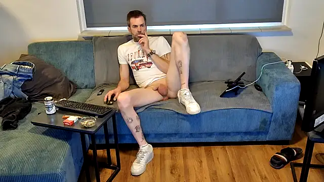 Bttmboyexhibitionist online show from 5, 5, 2026