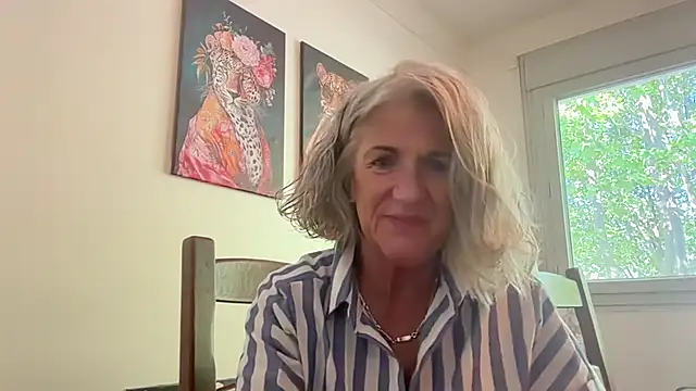 Snapshot of NaughtyMonicaUK chatting on 10, 5, 2026 NaughtyMonicaUK online show from 10, 5, 2026