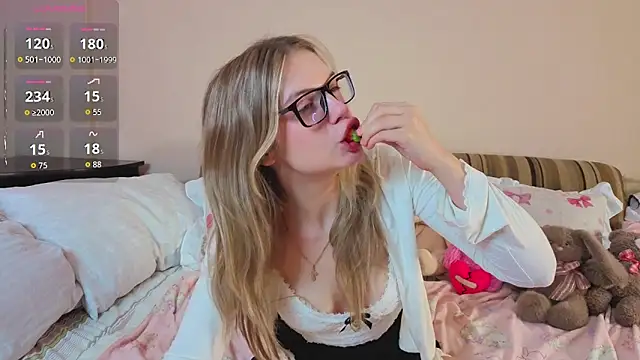 Snapshot of AliceAlways chatting on 30, 5, 2026 AliceAlways online show from 30, 5, 2026