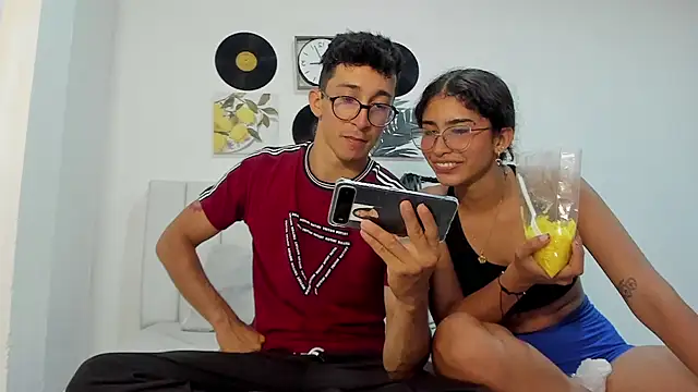 Snapshot of alanandtifany chatting on 22, 6, 2026 alanandtifany online show from 22, 6, 2026