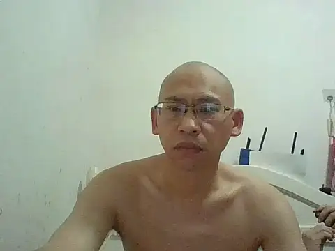 Snapshot of benly118 chatting on 22, 4, 2026 benly118 online show from 22, 4, 2026