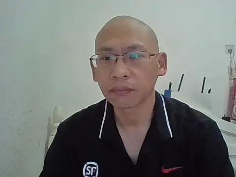 Snapshot of benly118 chatting on 30, 4, 2026 benly118 online show from 30, 4, 2026